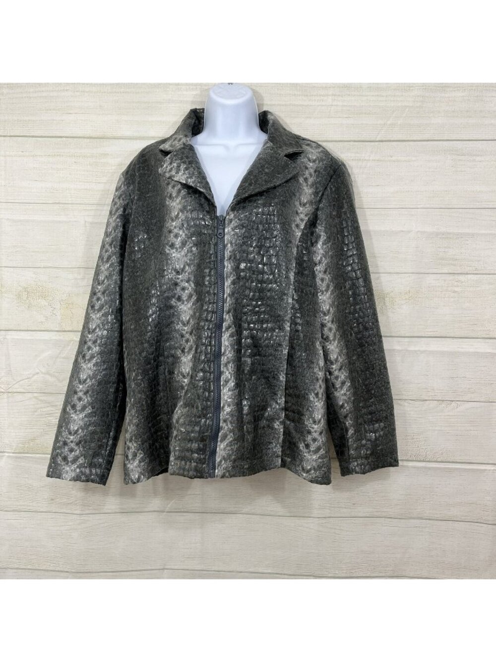 Selene Sport Gray Reptile Print Zipper Long Sleeve Jacket